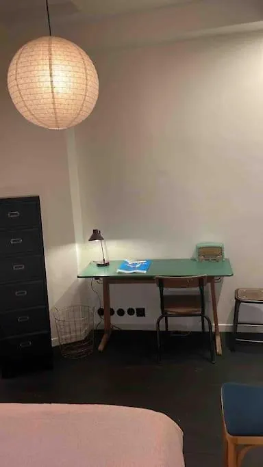 Typical Stylish Parisian Studio - Bastille Area Apartment 0*, Paris France
