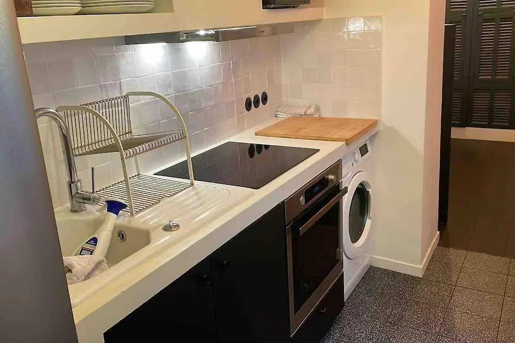 Typical Stylish Parisian Studio - Bastille Area Apartment Paris