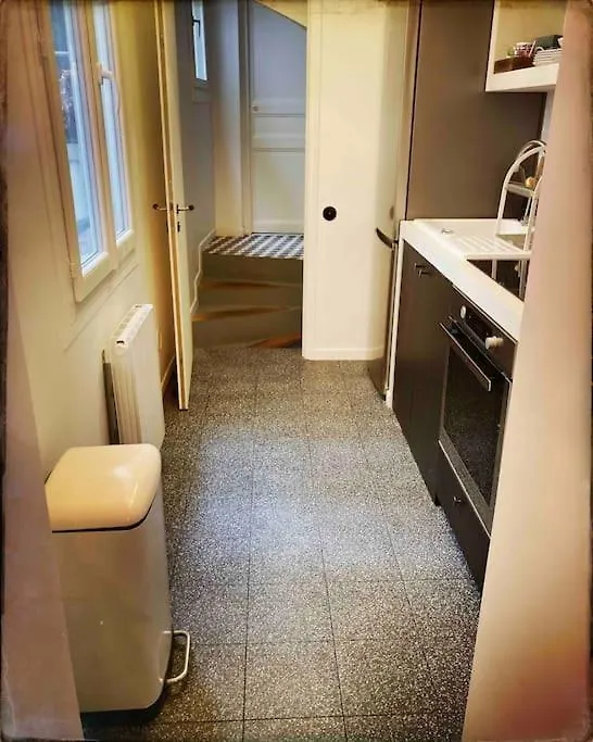 Typical Stylish Parisian Studio - Bastille Area Apartment