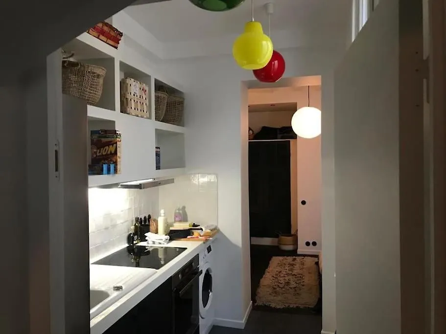 Typical Stylish Parisian Studio - Bastille Area Apartment